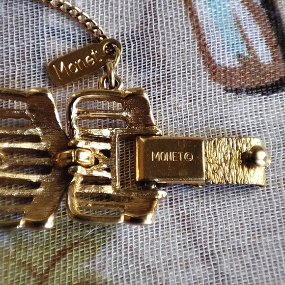 MONET Chevron Shape Gold Tone Vintage Safety Chain Bracelet Excellent Condition - Picture 5 of 8